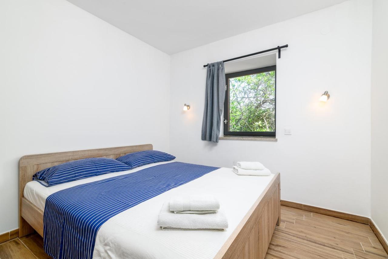 Apartments With A Parking Space Premantura, Medulin - 2228 Екстериор снимка