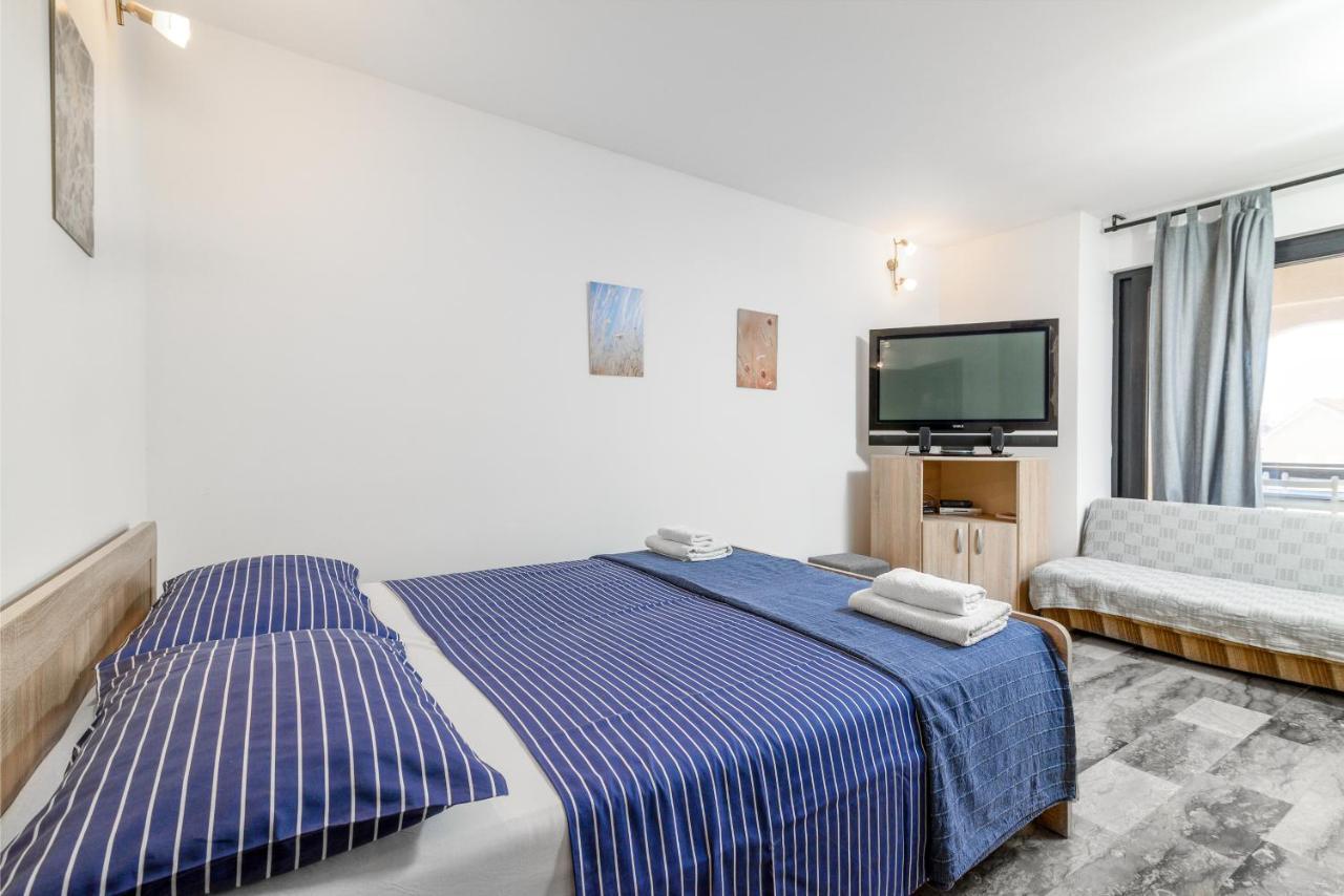 Apartments With A Parking Space Premantura, Medulin - 2228 Екстериор снимка